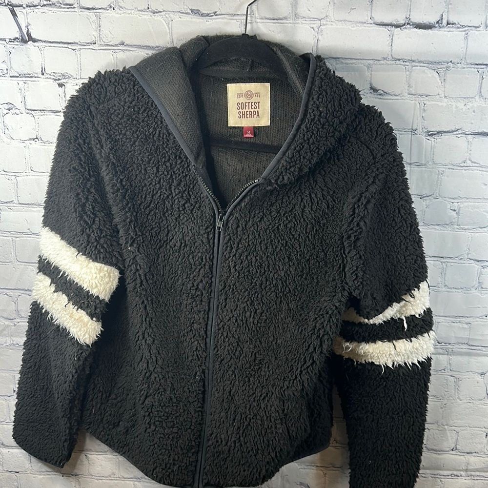 🖤✨ Sonoma Women’s Softest Sherpa - Size Medium - Black and White